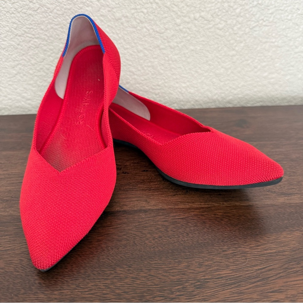 Rothys Flame Red Points Pointed Toe Flats Women’s Size 7.5